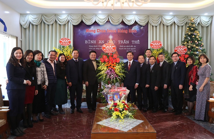 Lãnh đạo quận Hoàn Kiếm thăm, chúc mừng Tổng Hội Thánh Tin lành Việt Nam (miền Bắc) và Hội Thánh Tin lành Hà Nội - Ảnh 1