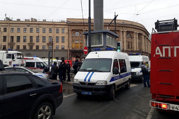 Vụ nổ ở ga tàu điện nhằm vào chuyến thăm của Tổng thống Putin? - Ảnh 3