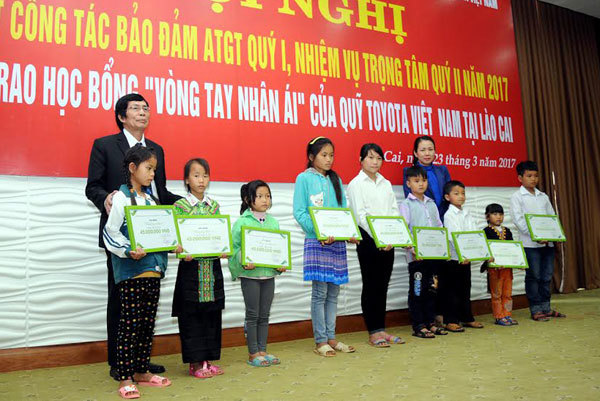 Toyota Việt Nam trao tặng 405 triệu đồng học bổng - Ảnh 1