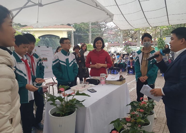 Sôi nổi Ngày hội trải nghiệm hoạt động STEM của học sinh quận Hoàng Mai - Ảnh 5