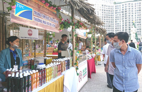 Những hình ảnh đặc sắc về Hội chợ đặc sản vùng miền Việt Nam 2020 - Ảnh 4