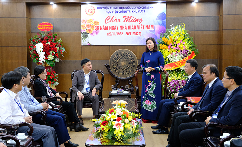 Phó Bí thư Thường trực Thành ủy Nguyễn Thị Tuyến chúc mừng Học viện Chính trị khu vực I - Ảnh 1