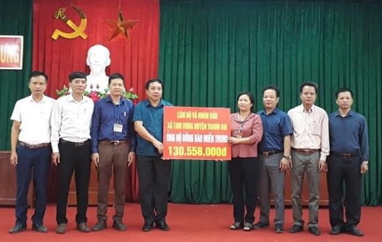 Huyện Thanh Oai ủng hộ hơn 1 tỷ đồng cho đồng bào vùng lũ miền Trung - Ảnh 1