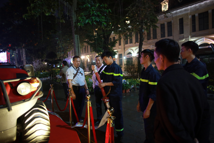 Cận cảnh xe chữa cháy và cứu nạn trên mọi địa hình tại Hà Nội - Ảnh 12