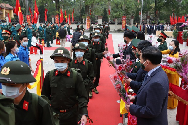 188 tân binh huyện Thường Tín lên đường nhập ngũ - Ảnh 3