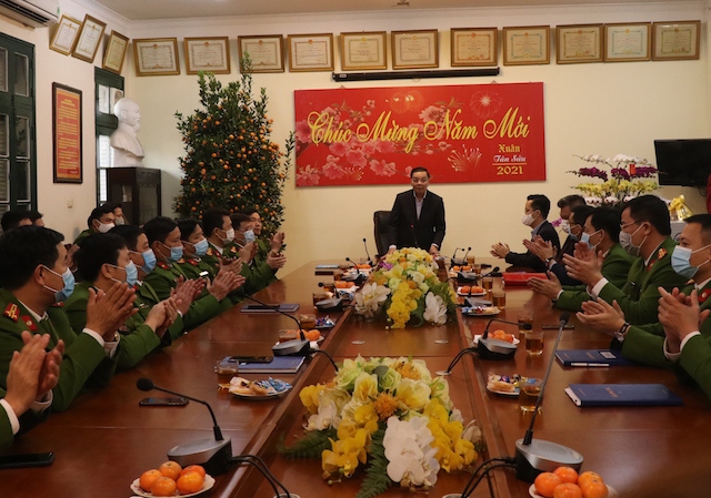 Chủ tịch UBND TP Hà Nội Chu Ngọc Anh thăm, động viên các đơn vị ứng trực trong những ngày Tết - Ảnh 1