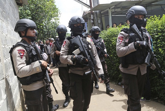 Indonesia tiêu diệt 3 kẻ khủng bố âm mưu tấn công đêm cuối năm - Ảnh 1