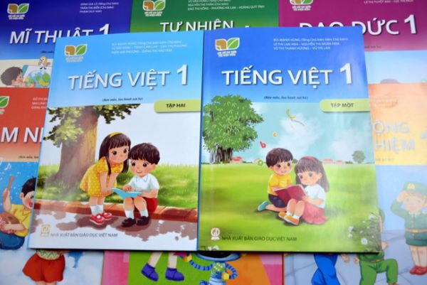 SGK Tiếng Việt 1 của 4 bộ sách phải chỉnh sửa vì nhiều “sạn” - Ảnh 1