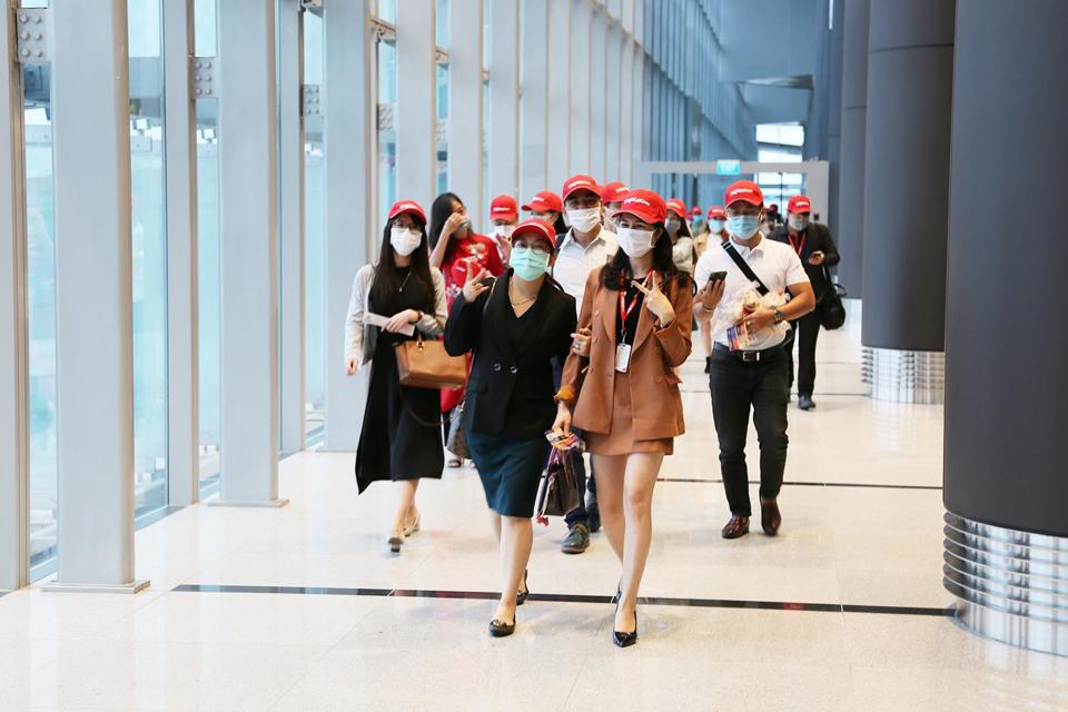Chính thức khai thác lại đường bay TP Hồ Chí Minh - Vân Đồn, giá vé chỉ từ 33.000 đồng/chặng - Ảnh 1