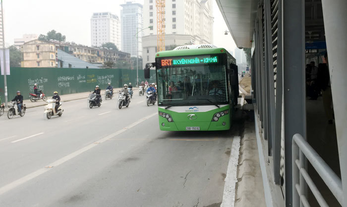 Chính thức đưa xe buýt nhanh BRT vào vận hành - Ảnh 4