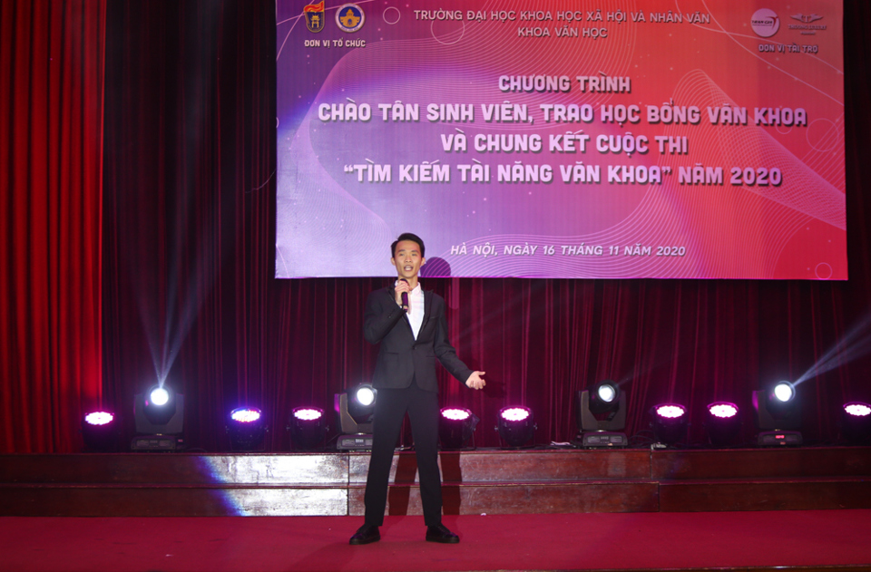 Trao học bổng Văn khoa cho sinh viên khoa Văn học - Ảnh 7