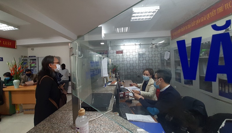 Kiểm tra công vụ đột xuất tại Hà Nội: Làm việc nghiêm túc gắn với đảm bảo phòng chống dịch từ ngày đầu năm - Ảnh 6