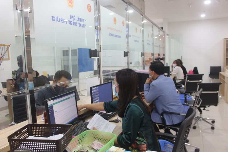 Kiểm tra công vụ đột xuất tại Hà Nội: Làm việc nghiêm túc gắn với đảm bảo phòng chống dịch từ ngày đầu năm - Ảnh 5
