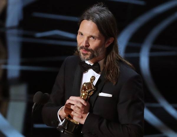 Oscar lần thứ 89: "Sốc" với màn xướng nhầm phim thắng giải - Ảnh 12