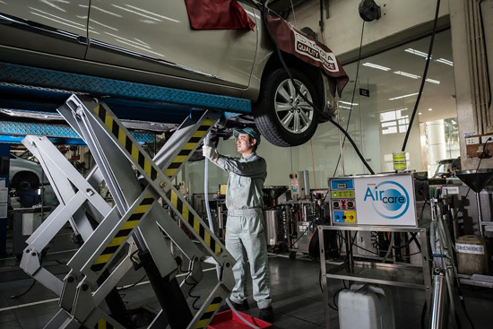 Toyota Việt Nam triển khai dịch vụ vệ sinh giàn lạnh điều hòa chính hãng - Ảnh 1
