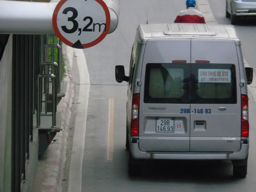 Hàng loạt phương tiện cố tình lấn làn xe buýt BRT - Ảnh 8