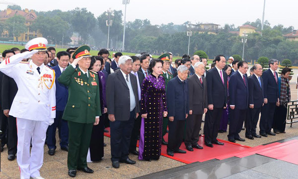 Lãnh đạo Đảng, Nhà nước viếng Chủ tịch Hồ Chí Minh và các anh hùng liệt sĩ - Ảnh 1