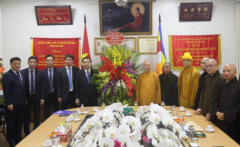 Chủ tịch UBND TP Chu Ngọc Anh chúc Tết Giáo hội Phật giáo Việt Nam TP Hà Nội - Ảnh 1