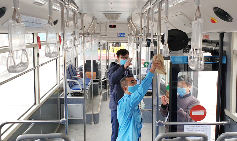Kiểm soát chặt khách đi lại dịp Tết để phòng dịch Covid-19 tại bến xe Yên Nghĩa - Ảnh 5