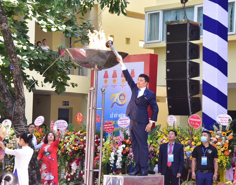 Hình ảnh Tổng Bí thư, Chủ tịch nước Nguyễn Phú Trọng thăm trường xưa - Ảnh 7