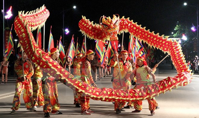 Giỗ Tổ Hùng Vương: Sôi động Lễ hội dân gian đường phố Việt Trì - Ảnh 1