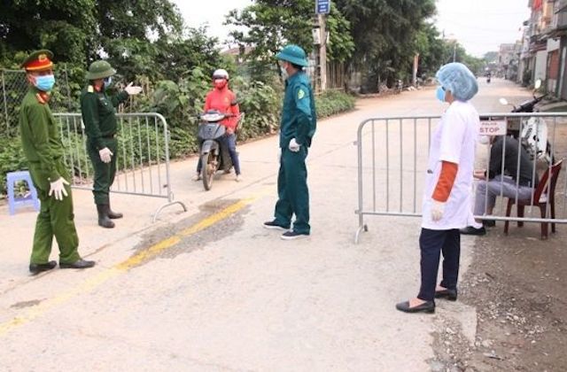 Huyện Mê Linh: 9 chốt chặn giám sát chặt ổ dịch Covid-19 thôn Do Hạ - Ảnh 1