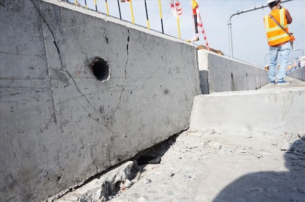 TP Hồ Chí Minh: Đề nghị tạm dừng kéo cáp ở vị trí xảy ra sự cố tại Metro số 1 - Ảnh 1