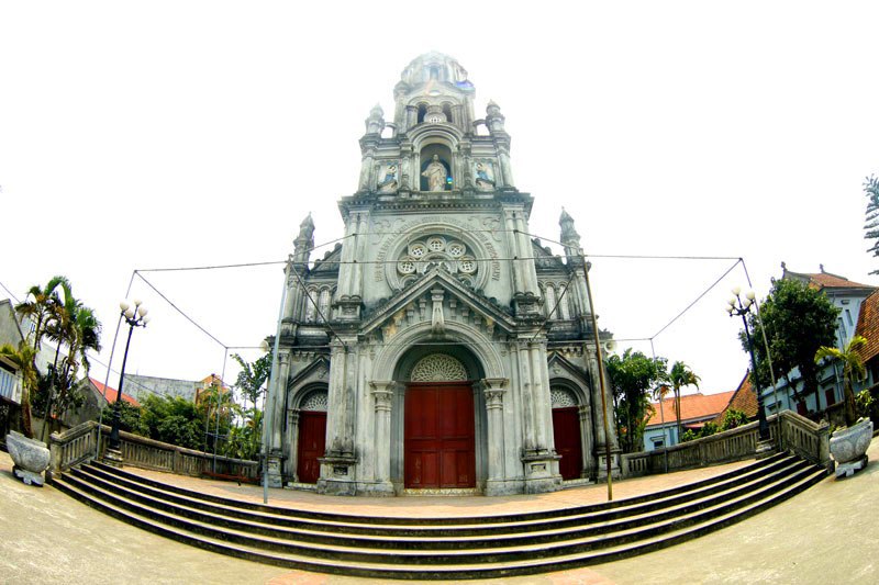 Nhà thờ cạnh quốc lộ 1A, Hà Nội hút hồn lữ khách - Ảnh 6