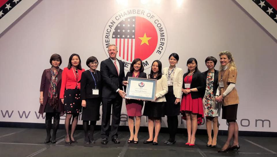 Microsoft Việt Nam lần thứ 2 nhận giải thưởng Cống hiến cho cộng đồng - Ảnh 1
