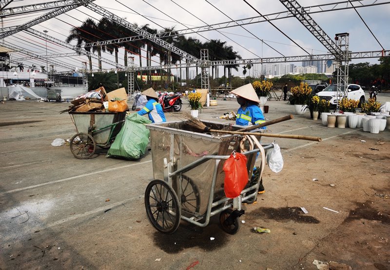 Hà Nội: Xử lý hơn 35.600 tấn rác thải trong 6 ngày nghỉ Tết - Ảnh 1