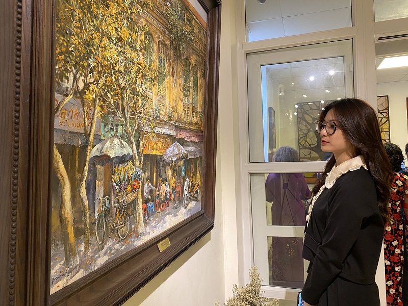 Nét đẹp mùa thu Hà Nội được trưng bày tại triển lãm tranh ASEAN - Ảnh 14