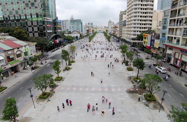 TP Hồ Chí Minh: Cấm xe đường Nguyễn Huệ để tổ chức lễ hội đón năm mới 2021 - Ảnh 1