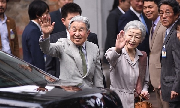 Nhà vua và Hoàng hậu Nhật Bản thăm Văn Miếu - Ảnh 1