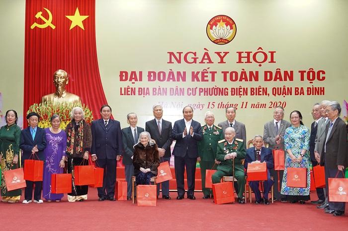 Thủ tướng Nguyễn Xuân Phúc dự Ngày hội Đại đoàn kết toàn dân tộc tại quận Ba Đình - Ảnh 2