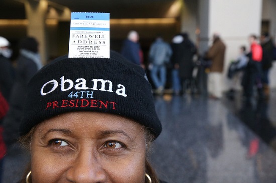 Người dân Mỹ xúc động trước bài phát biểu cuối cùng của ông Obama - Ảnh 9