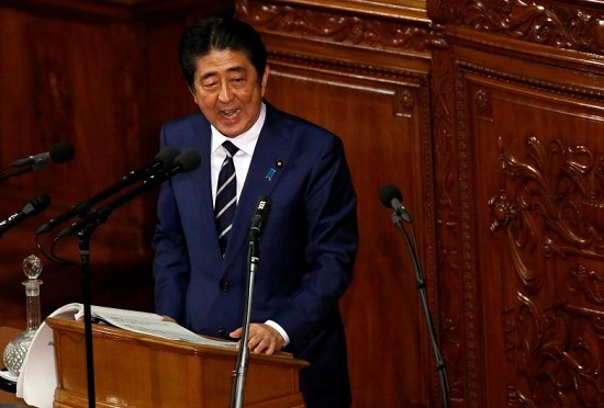Thủ tướng Abe tìm cách thuyết phục Tổng thống Trump về TPP - Ảnh 1