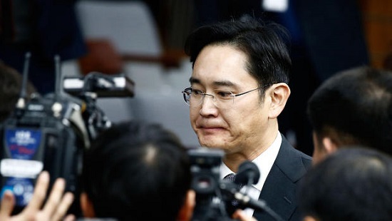 Tòa án điều trần về lệnh bắt giữ “thái tử” Samsung - Ảnh 1