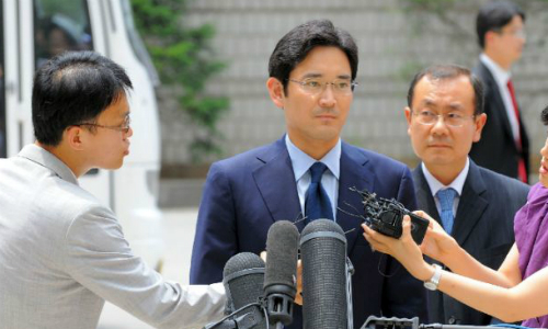 Bê bối Choigate: Người thừa kế Samsung bị coi là nghi phạm - Ảnh 1