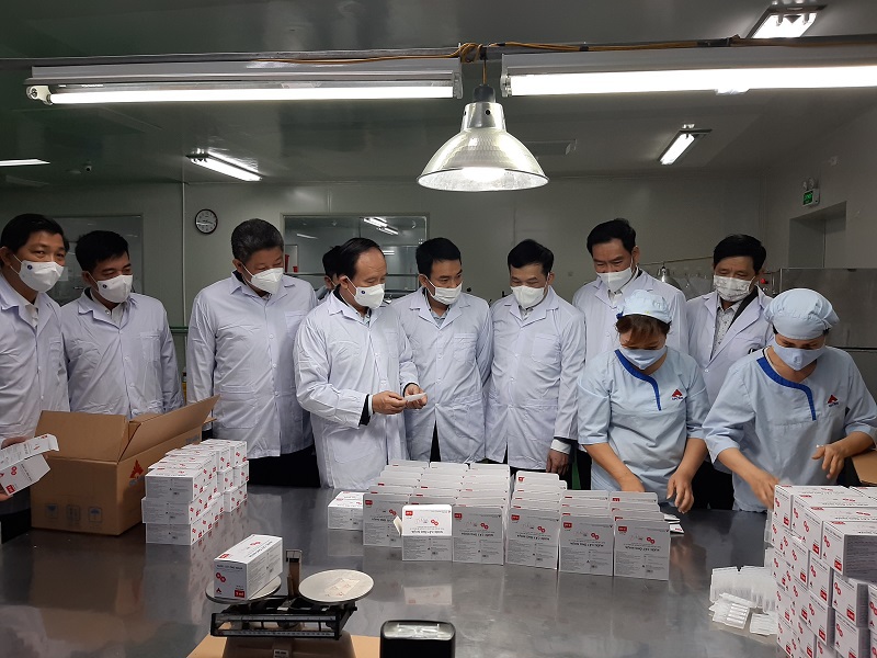 Chủ tịch HĐND Thành phố Hà Nội động viên sản xuất đầu năm tại Công ty Cổ phần Dược phẩm CPC1 Hà Nội - Ảnh 1