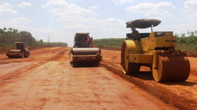 Vì sao cao tốc Vĩnh Hảo – Phan Thiết và Phan Thiết – Dầu Giây có nguy cơ chậm tiến độ? - Ảnh 1