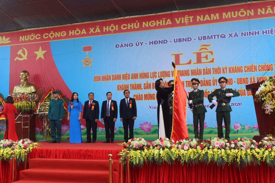Ninh Hiệp đón nhận danh hiệu Anh hùng lực lượng vũ trang Nhân dân - Ảnh 1