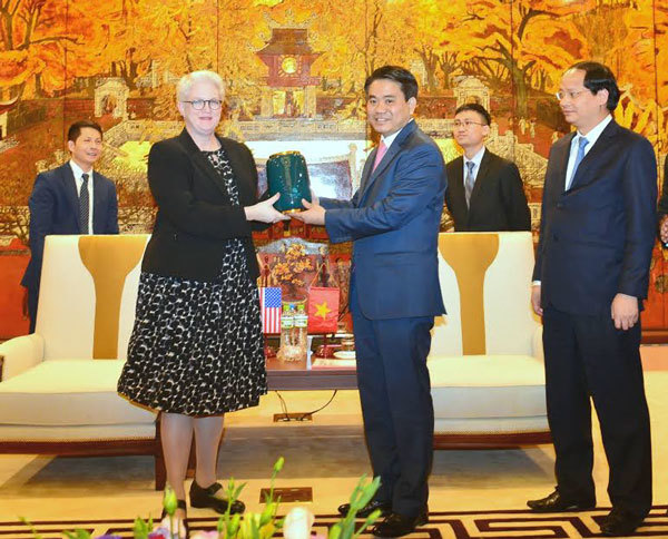 Hà Nội trao Giấy chứng nhận cho CocaCola mở rộng đầu tư lên trên 12.000 tỷ đồng - Ảnh 4