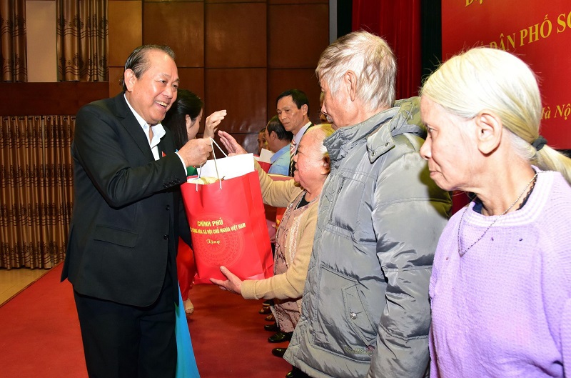 Phó Thủ tướng Thường trực Chính phủ dự Ngày hội Đại đoàn kết toàn dân tộc tại quận Hoàn Kiếm - Ảnh 3