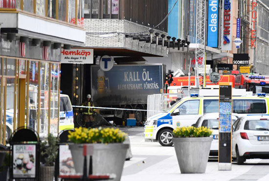 Vụ đâm xe tại Thụy Điển có dấu hiệu tấn công khủng bố - Ảnh 1