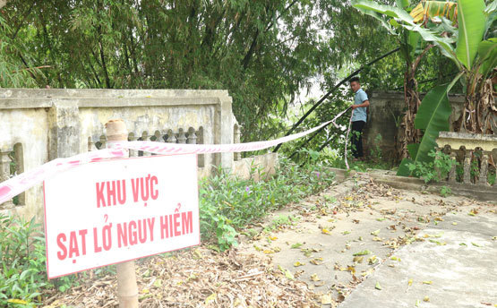 Hà Nội: Công bố tình trạng khẩn cấp sạt lở bờ sông Đáy, sông Bùi - Ảnh 1