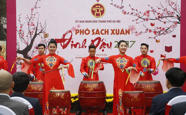 Hà Nội khai mạc “Phố sách Xuân Đinh Dậu 2017” - Ảnh 4