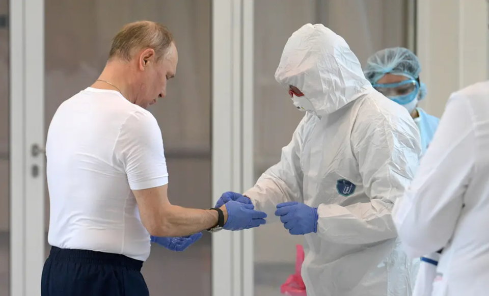 Bí ẩn loại vaccine Covid-19 có thể được tiêm cho Tổng thống Putin vào hôm nay - Ảnh 1