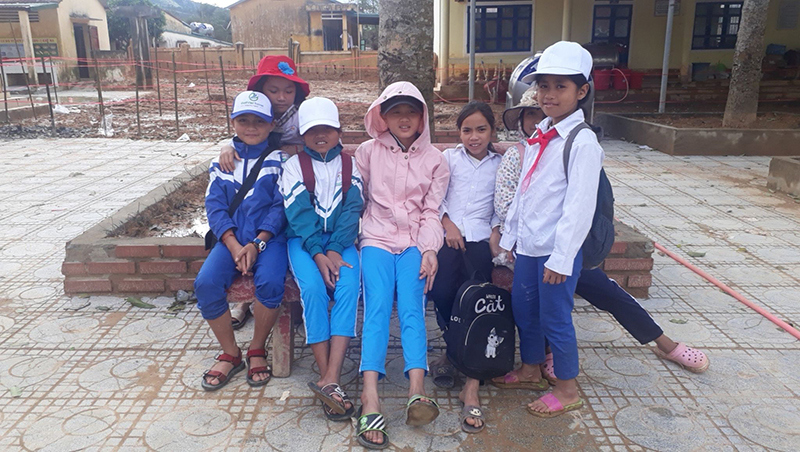 Quảng Trị tập trung khắc phục hậu quả mưa bão, đưa học sinh trở lại trường học - Ảnh 3