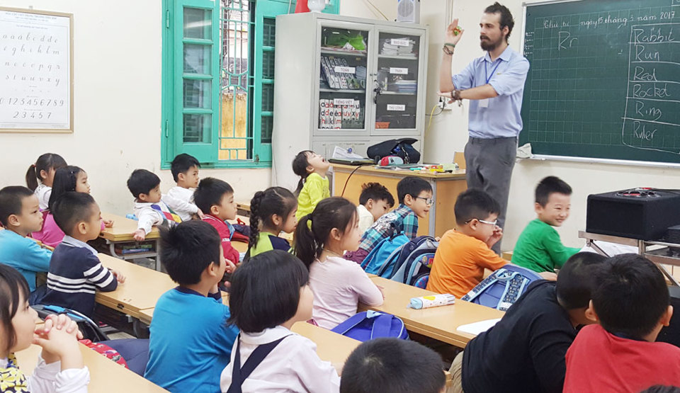 Liên kết dạy tiếng Anh trong trường công lập Hà Nội: Quy rõ trách nhiệm của hiệu trưởng - Ảnh 1