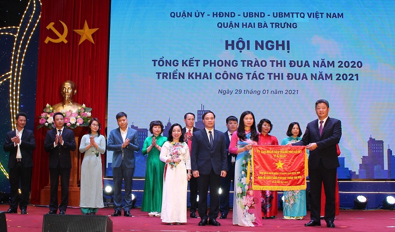 Phó Chủ tịch UBND TP Nguyễn Mạnh Quyền: Phong trào thi đua tại quận Hai Bà Trưng góp phần quan trọng thúc đẩy phát triển kinh tế - xã hội - Ảnh 1